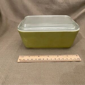 Vintage PYREX Loaf Pan with lid